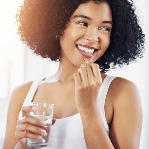 Vitamine B12 : Cobalamine - Bienfaits Clés, Sources et Suppléments Indispensables.