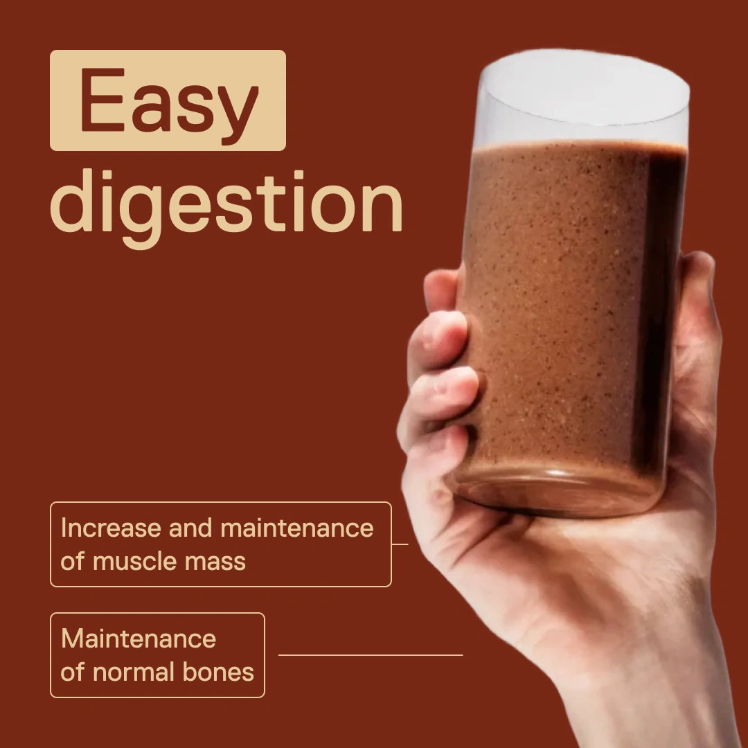QNT Light Digest Whey Chocolate Hazelnut shake – easy digestion; protein contributes to the growth and maintenance of muscle mass and the maintenance of normal bones