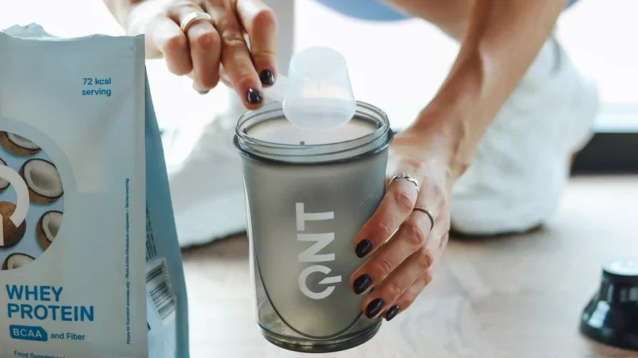 Protéines et femmes : combien en prendre, quels bénéfices et comment choisir sa whey ?