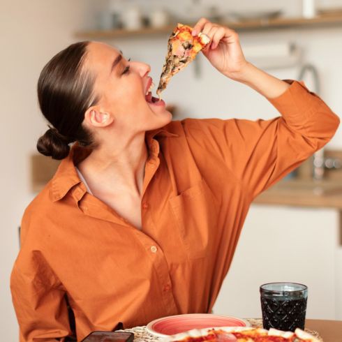 Cheat meal of zondig maaltijd: Hoe kun je genieten van een schuldige traktatie zonder je schuldig te voelen? Cheat meal of zondig maaltijd: Hoe kun je genieten van een schuldige traktatie zonder je schuldig te voelen?