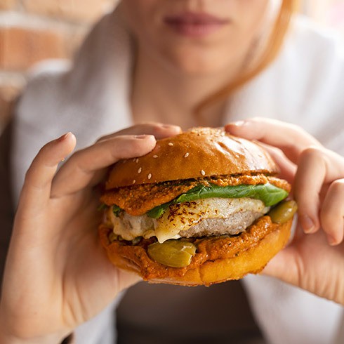 Cheat Meal: The secret to boosting your diet or sabotaging it? Cheat Meal: The secret to boosting your diet or sabotaging it?